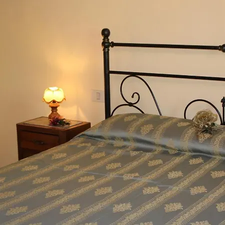 Sigliano Sleeps 4 Pool Wifi T763177