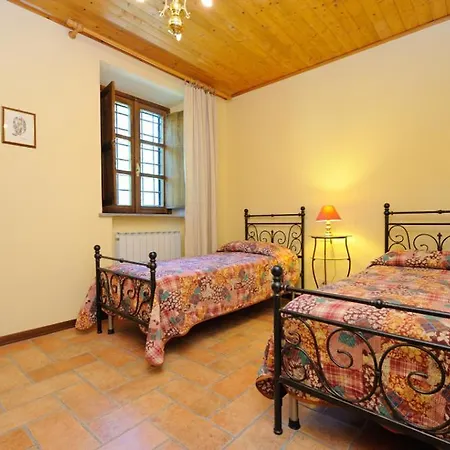 Sigliano Sleeps 4 Pool Wifi T763177 Apartment San Litardo