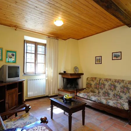 Sigliano Sleeps 4 Pool Wifi T763177