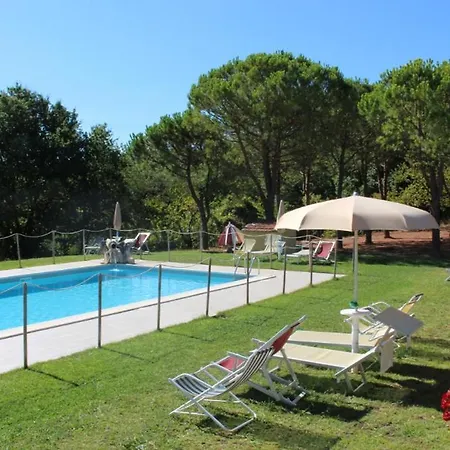 Apartment Sigliano Sleeps 4 Pool Wifi T763177 *