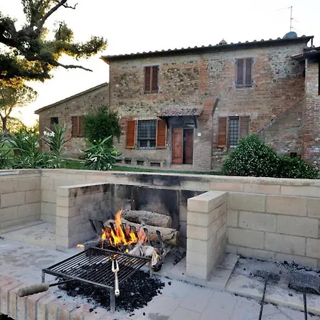 Apartment Sigliano Sleeps 4 Pool Wifi T763177 San Litardo