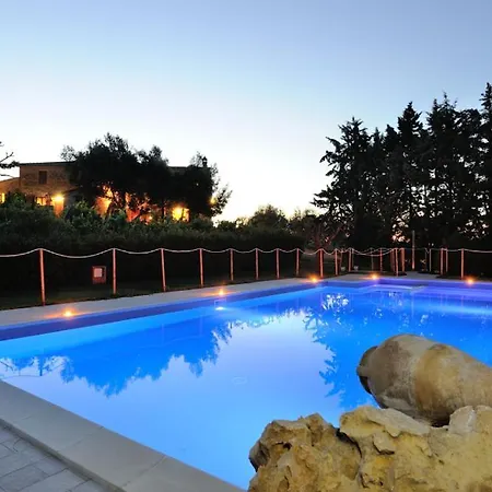 Sigliano Sleeps 4 Pool Wifi T763177 شقة