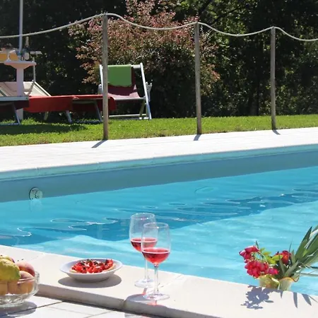Apartment Sigliano Sleeps 4 Pool Wifi T763177 San Litardo