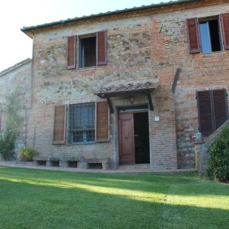 Sigliano Sleeps 4 Pool Wifi T763177 *