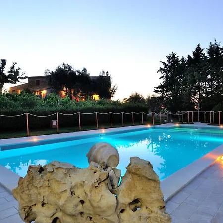 Apartment Sigliano Sleeps 4 Pool Wifi T763177